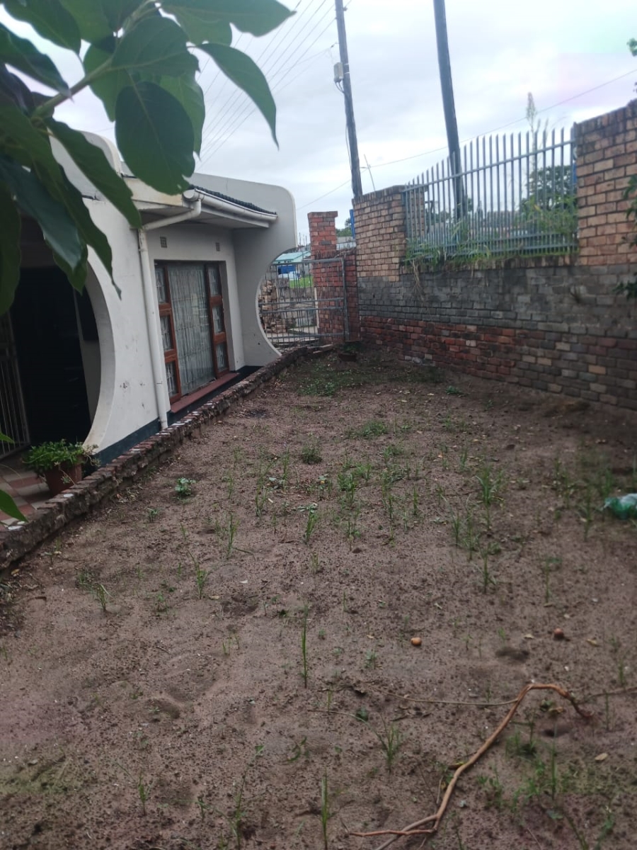 4 Bedroom Property for Sale in Mdantsane Nu 2 Eastern Cape